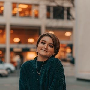 Meet your Posher, Hailey